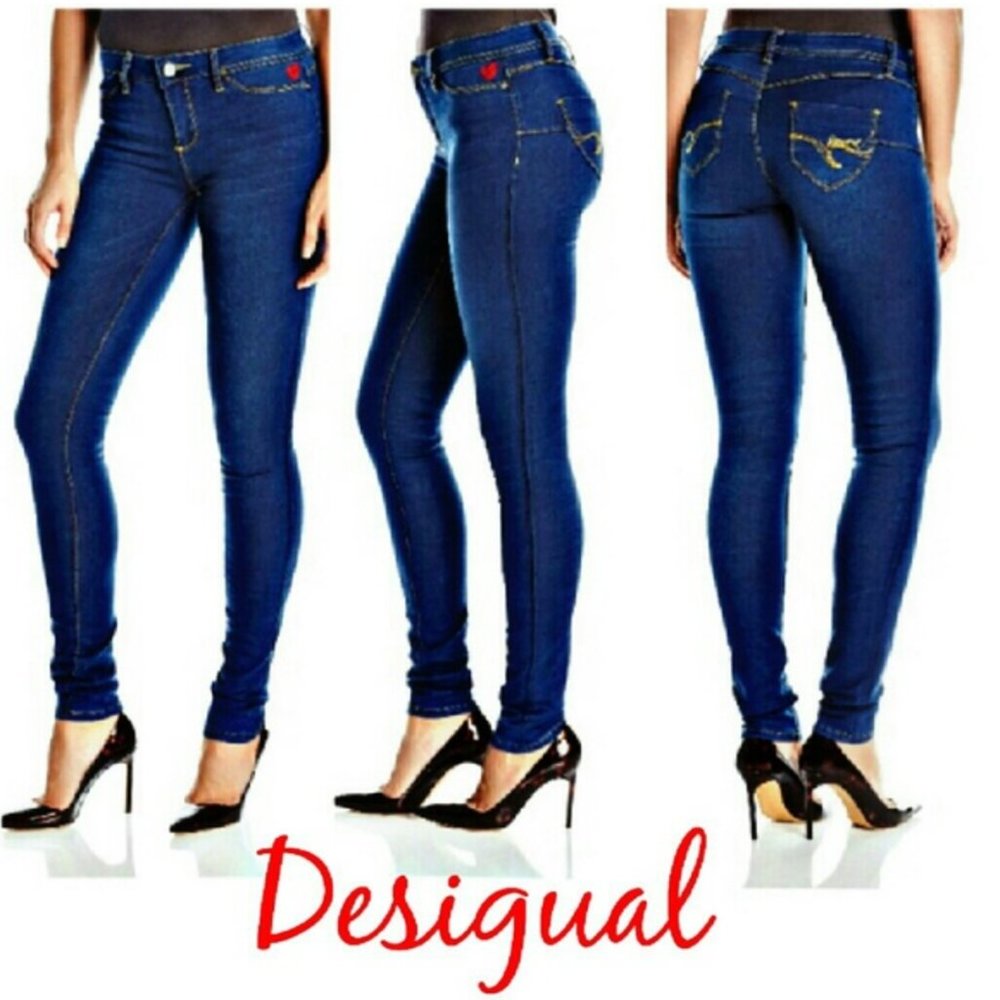 Atypical Desigual denim - "The Wow 2nd skin fit" skinny dark wash jeans(sz. 24)